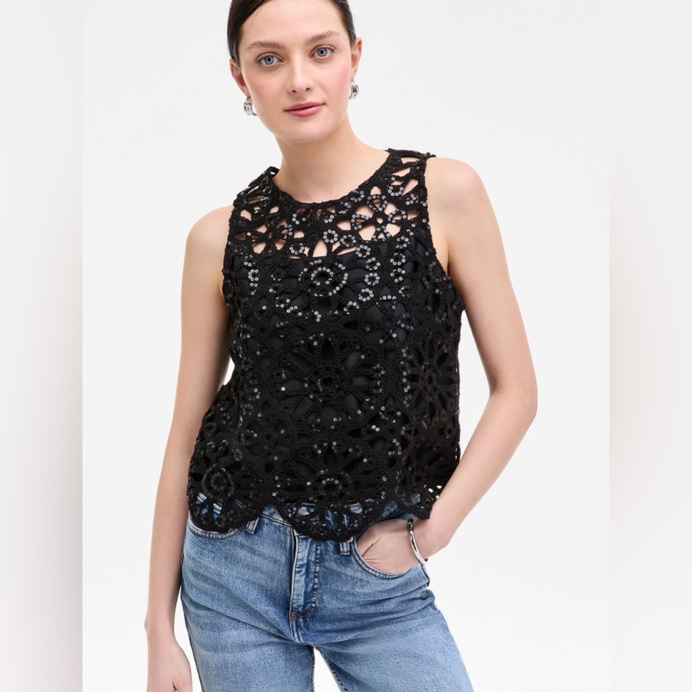 On 34th Sequin Crochet Scallop-Hem Tank Top Size L